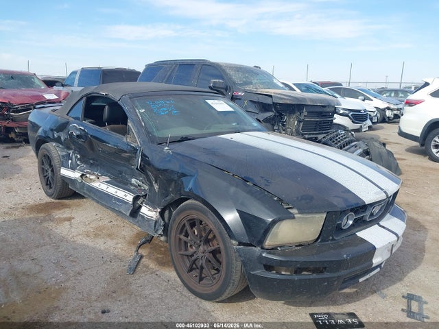 Salvage Ford Mustang Image