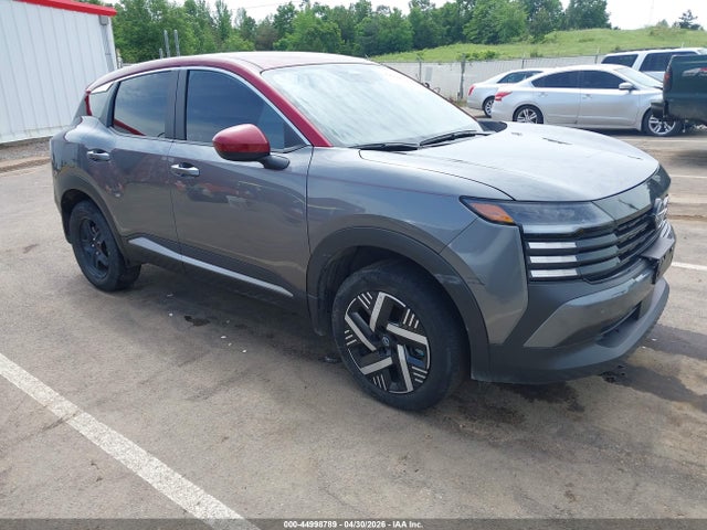 Salvage Nissan Kicks Image