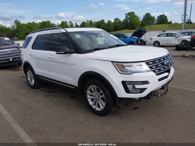 Salvage Ford Explorer Image