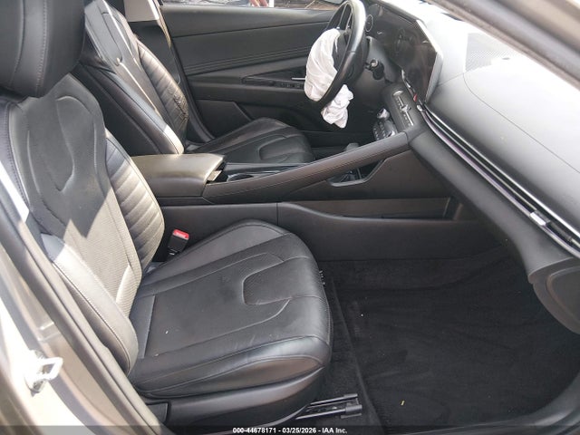 Hyundai ELANTRA Limited