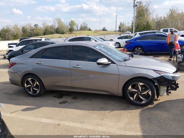 Hyundai ELANTRA Limited