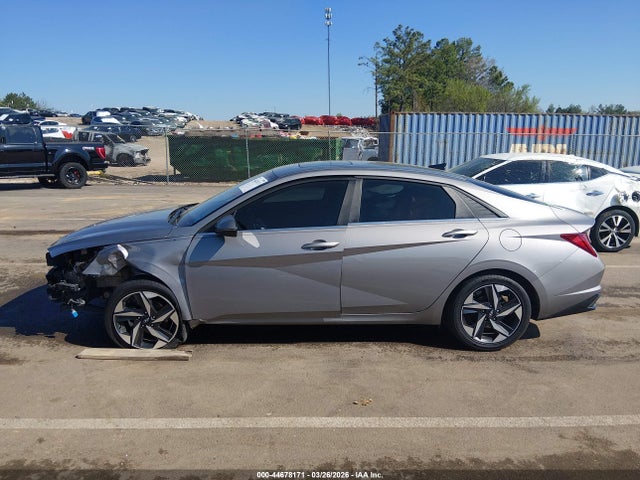 Hyundai ELANTRA Limited