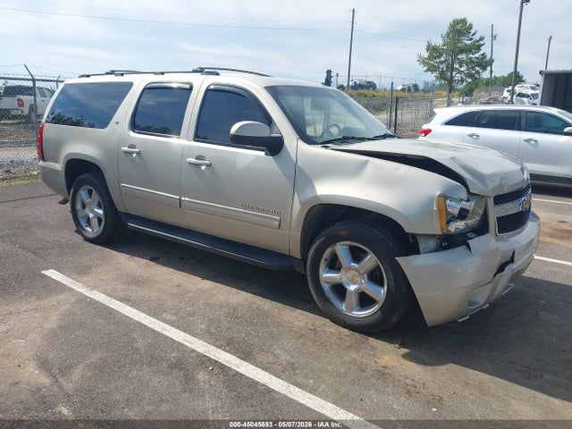 Salvage Chevrolet Suburban 1500 Image