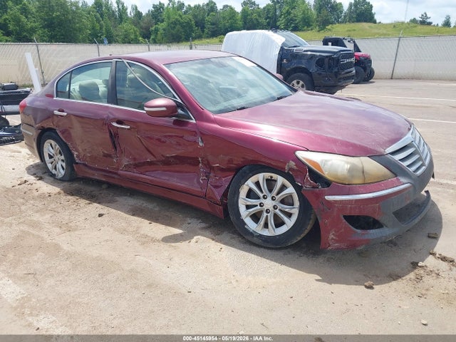 Salvage Hyundai Genesis Image