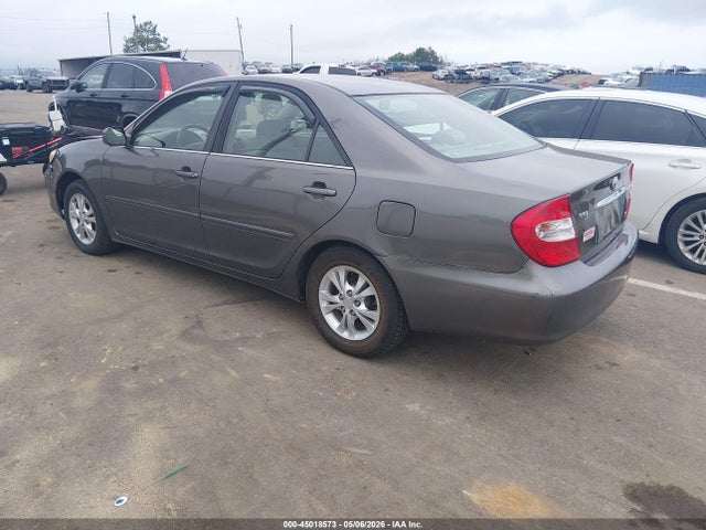 Toyota Camry Le V6