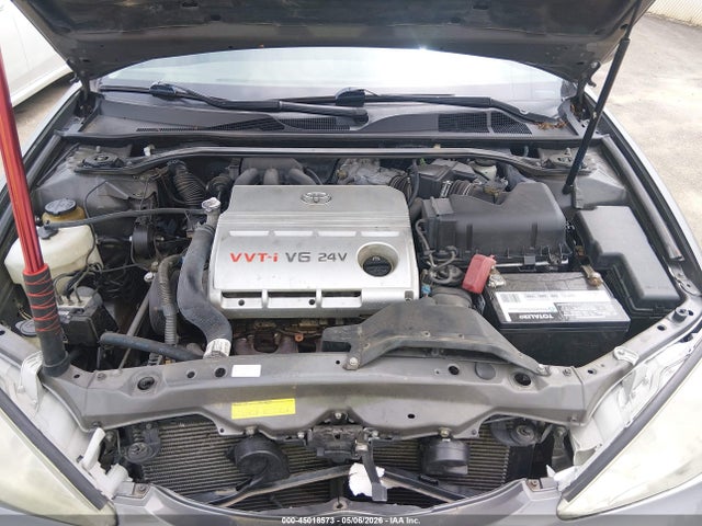 Toyota Camry Le V6