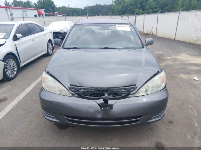 Toyota Camry Le V6