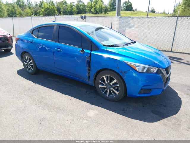 Salvage Nissan Versa Image