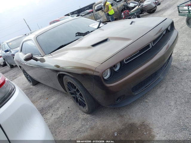 Salvage Dodge Challenger Image