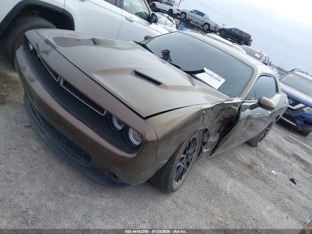 Dodge Challenger Sxt