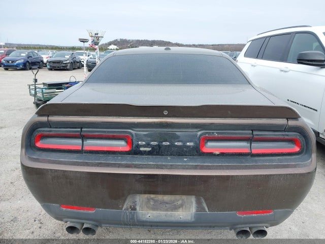 Dodge Challenger Sxt
