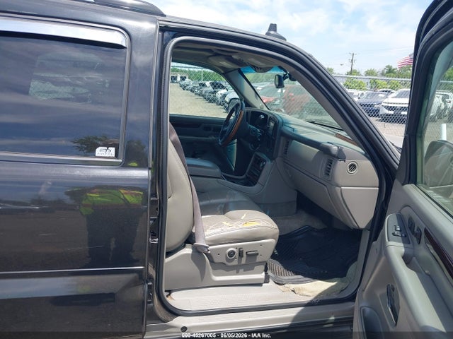 Cadillac Escalade Standard