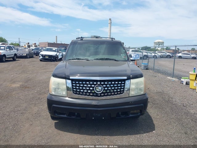 Cadillac Escalade Standard