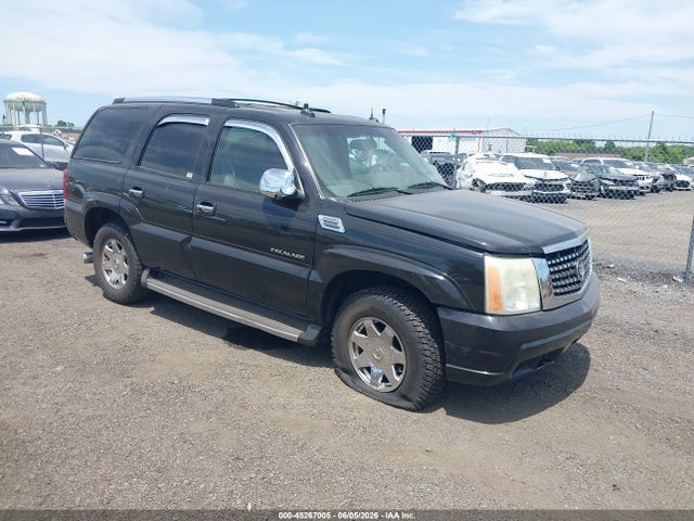 Salvage Cadillac Escalade Image