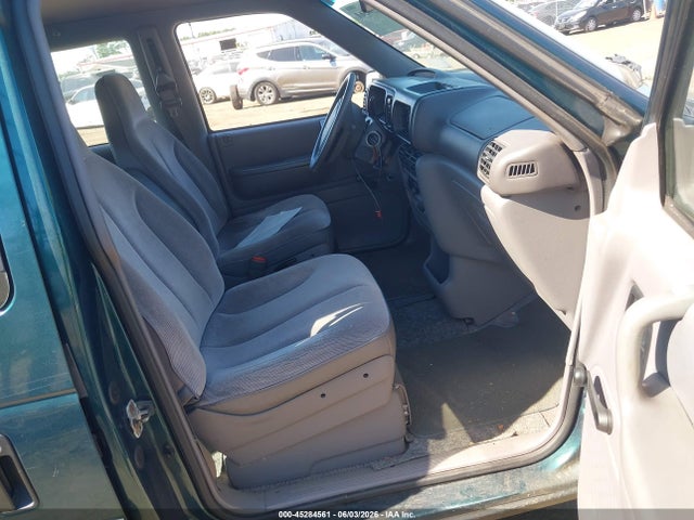 Plymouth Voyager