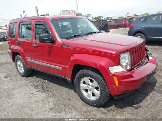 Salvage Jeep Liberty Image