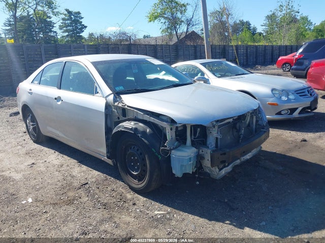 Salvage Toyota Camry Image
