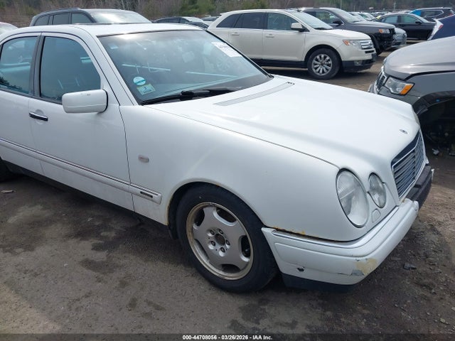 Salvage Mercedes-Benz E-Class Image