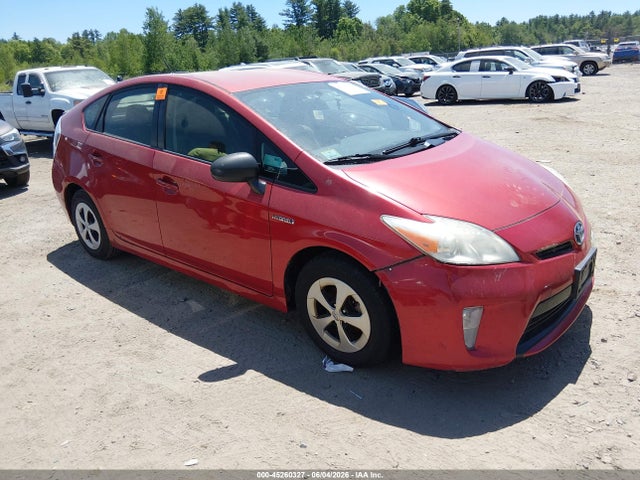 Salvage Toyota Prius Image