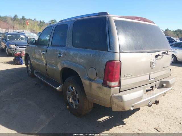 Cadillac Escalade Standard