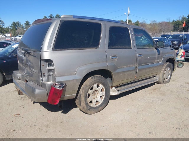 Cadillac Escalade Standard