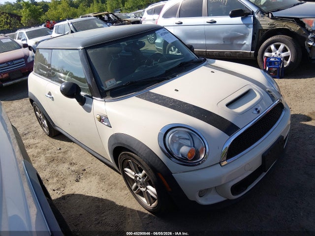 Salvage MINI Cooper S Image