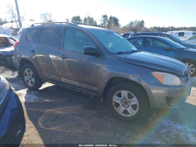 Salvage Toyota RAV4 Image