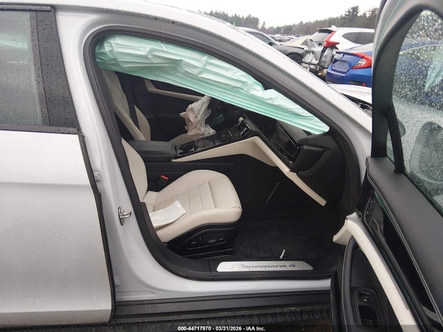 Porsche Panamera 4