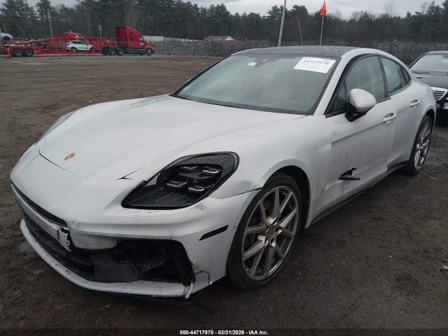 Porsche Panamera 4