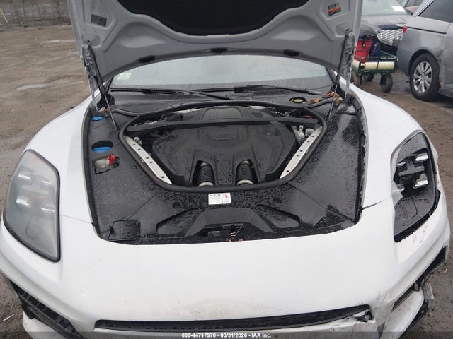 Porsche Panamera 4