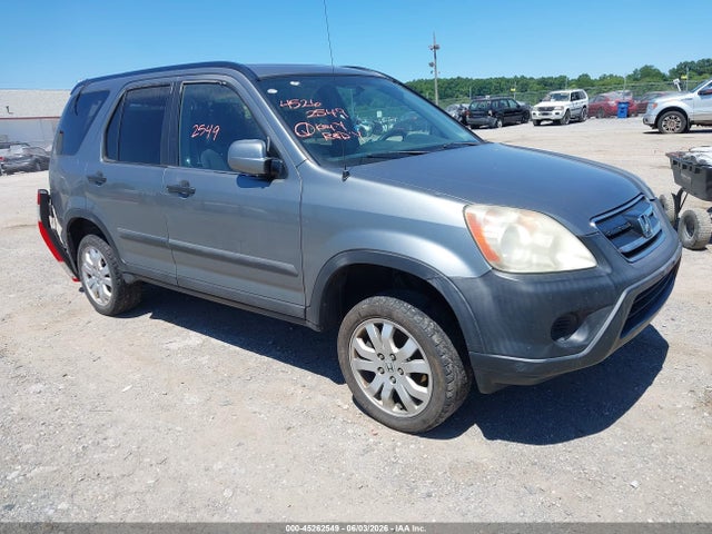 Salvage Honda CR-V Image