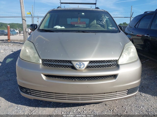 Toyota Sienna Le