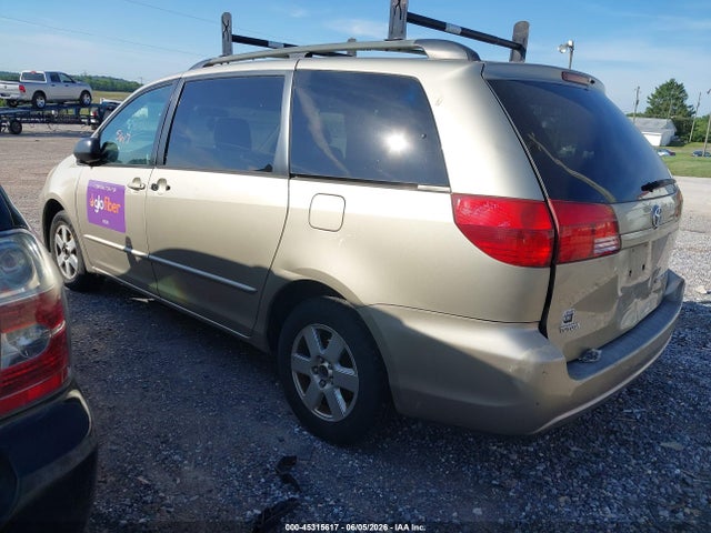 Toyota Sienna Le