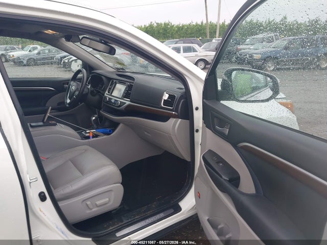 Toyota Highlander Limited V6