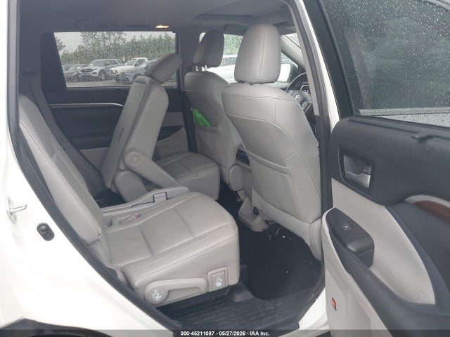 Toyota Highlander Limited V6