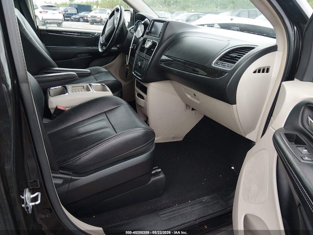 Chrysler Town & Country Touring