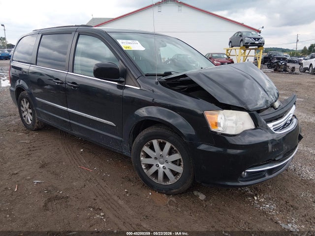 Salvage Chrysler Town & Country Image