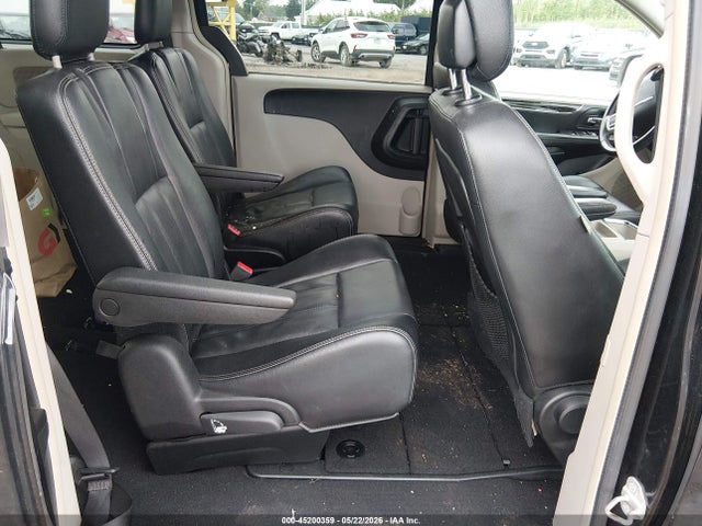 Chrysler Town & Country Touring