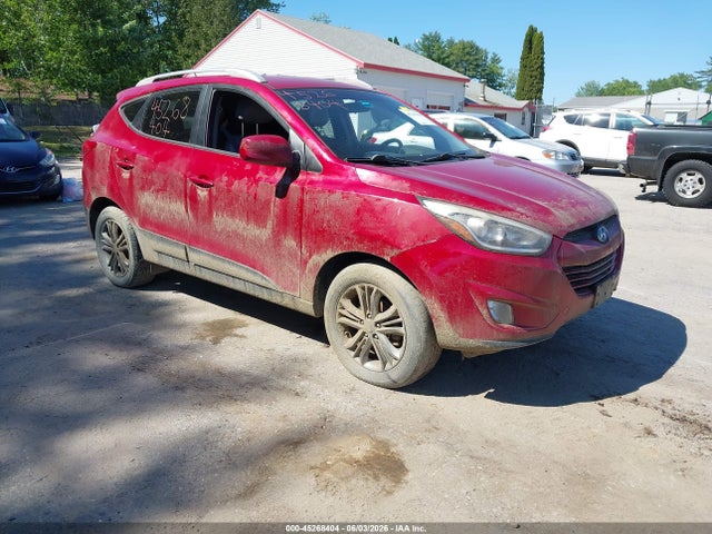 Salvage Hyundai TUCSON Image