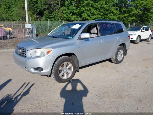 Toyota Highlander Base V6