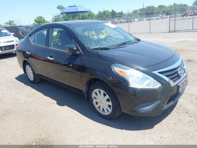 Salvage Nissan Versa Image