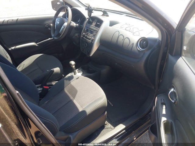 Nissan Versa 1.6 Sv