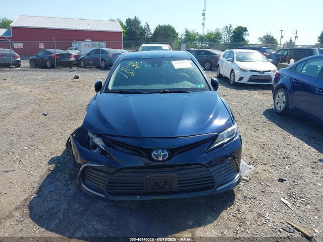 Toyota Camry Le Hybrid