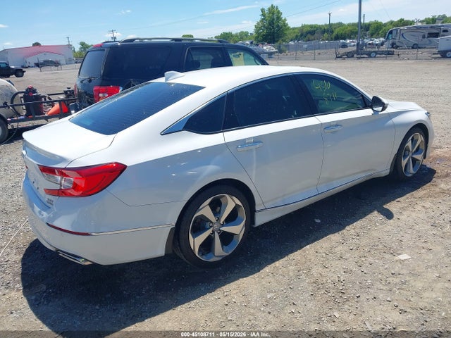 Honda Accord Touring 2.0t