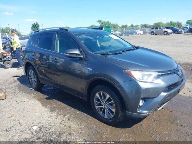 Salvage Toyota RAV4 Image