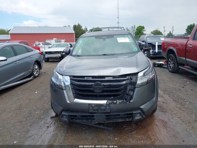 Nissan Pathfinder Platinum 4wd