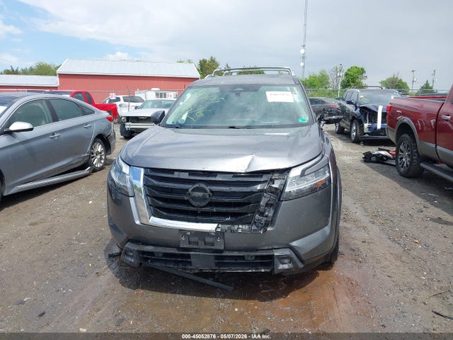 Nissan Pathfinder Platinum 4wd