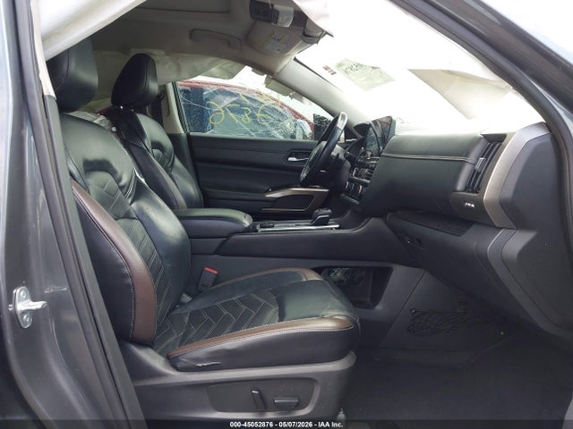 Nissan Pathfinder Platinum 4wd