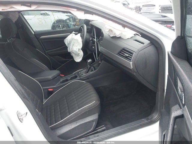 Volkswagen Jetta 1.5t Sport