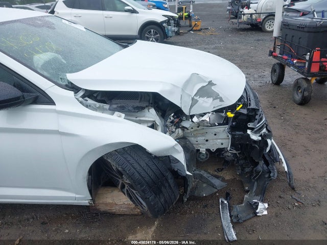 Volkswagen Jetta 1.5t Sport